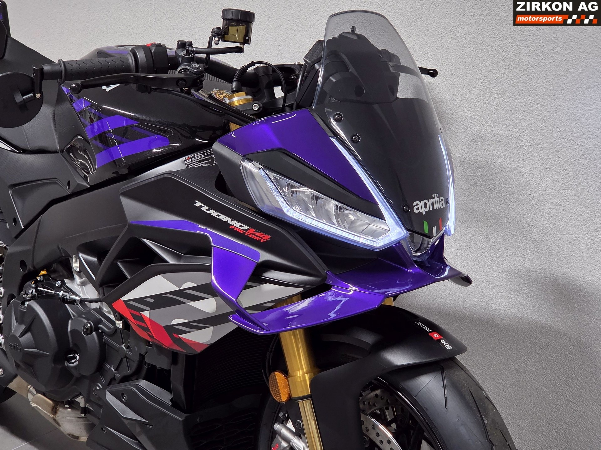 APRILIA Tuono V4 1100 E5+ Factory | inkl. Bugspoiler-showroom-element-3