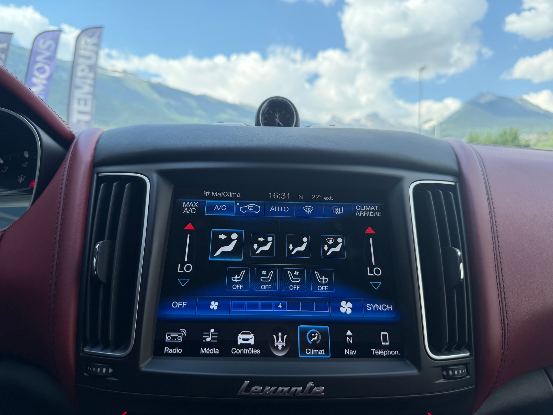 MASERATI Levante S 3.0 V6 Automatica-image-13