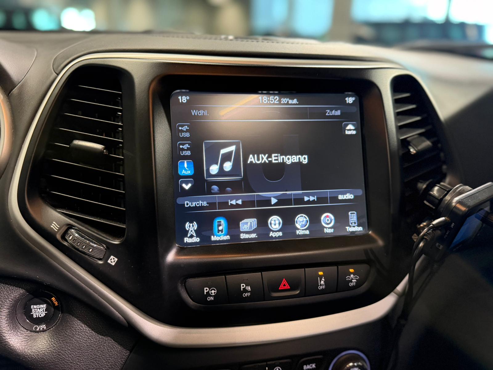 JEEP Cherokee 2.2TD Overland AWD 9ATX-image-26