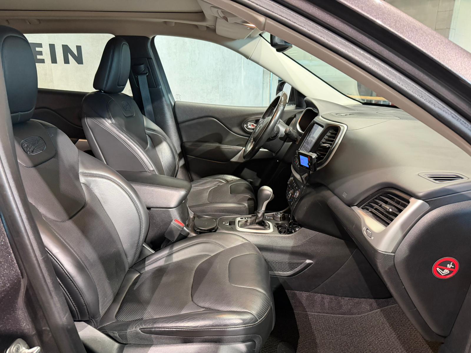 JEEP Cherokee 2.2TD Overland AWD 9ATX-image-12