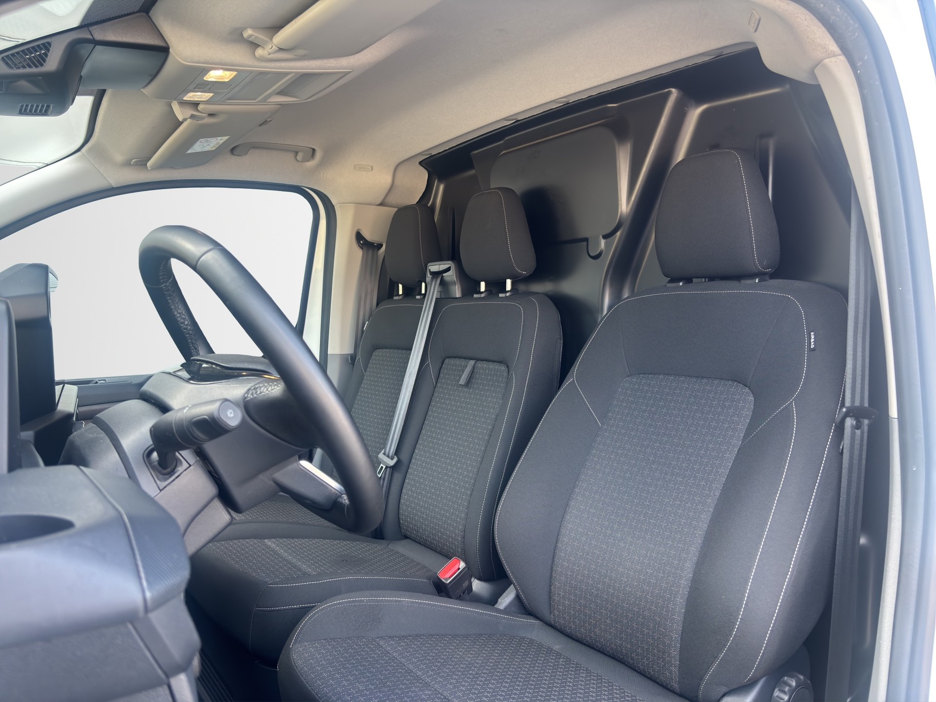 FORD Transit C Van 320 L1 2.0 EcoBlue 136 Trend-image-5
