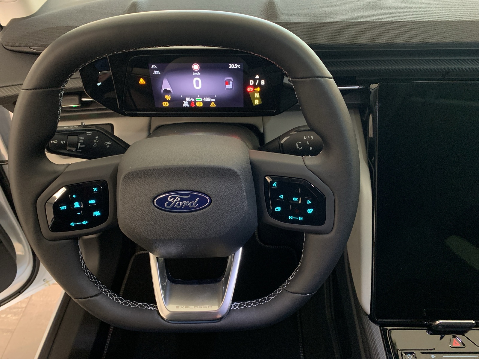FORD Explorer Extended Range Premium-image-5