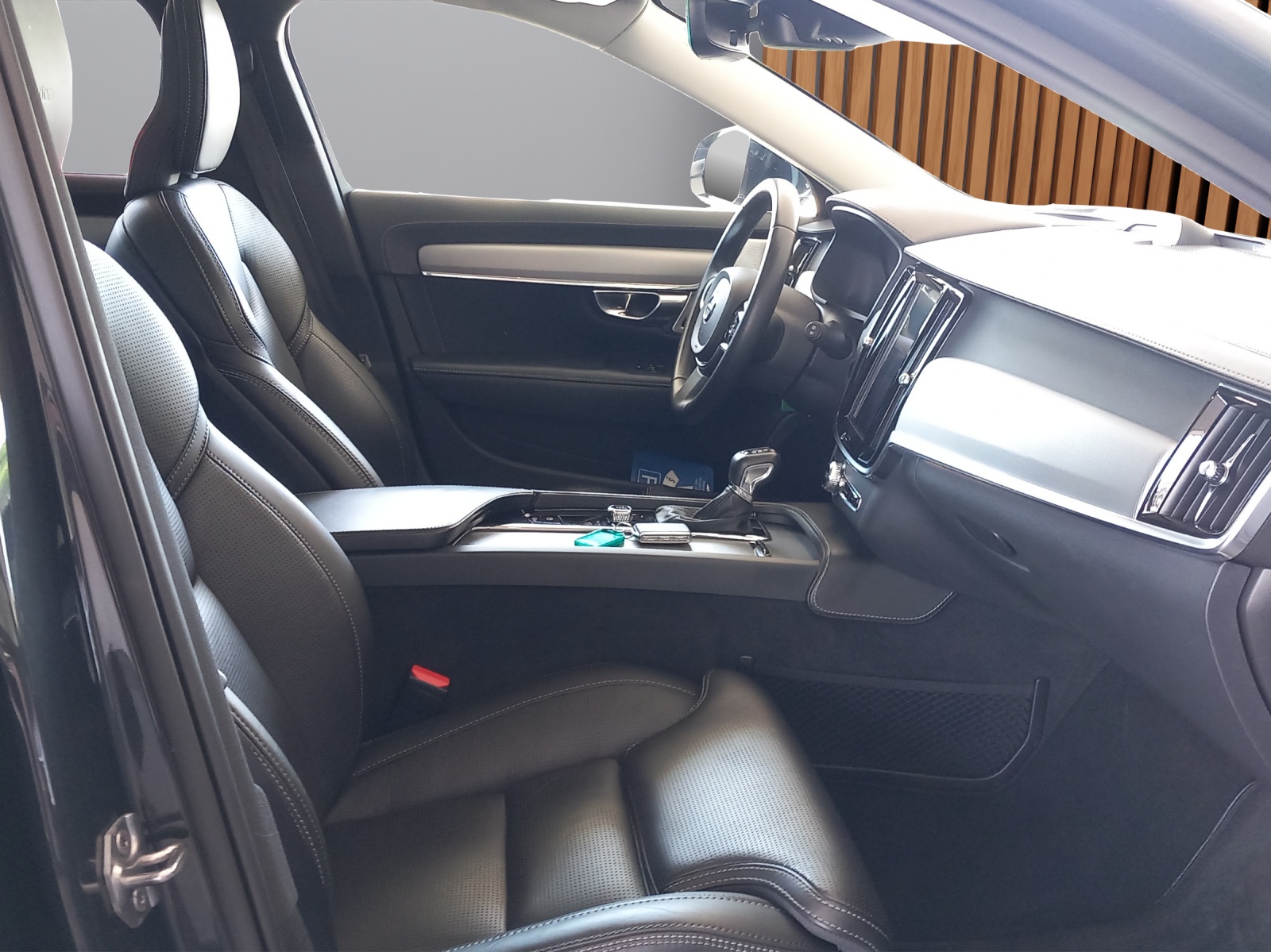 VOLVO V90 2.0 D5 Inscription AWD-image-10