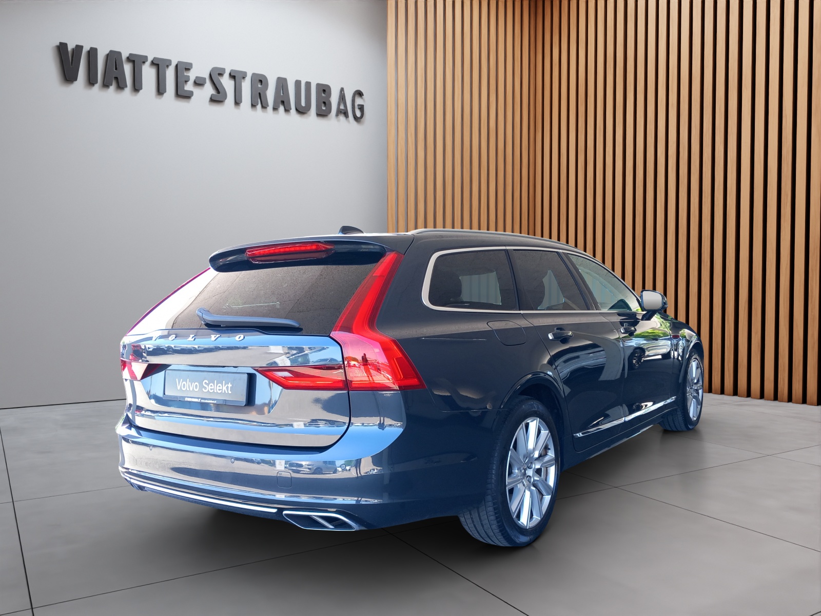 VOLVO V90 2.0 D5 Inscription AWD-image-4