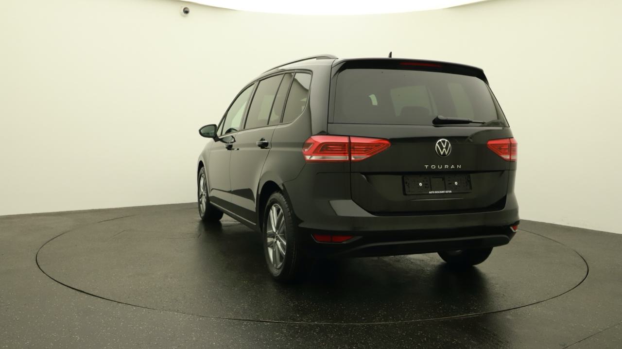VW Touran 1.5 TSI EVO Limited-showroom-element-3