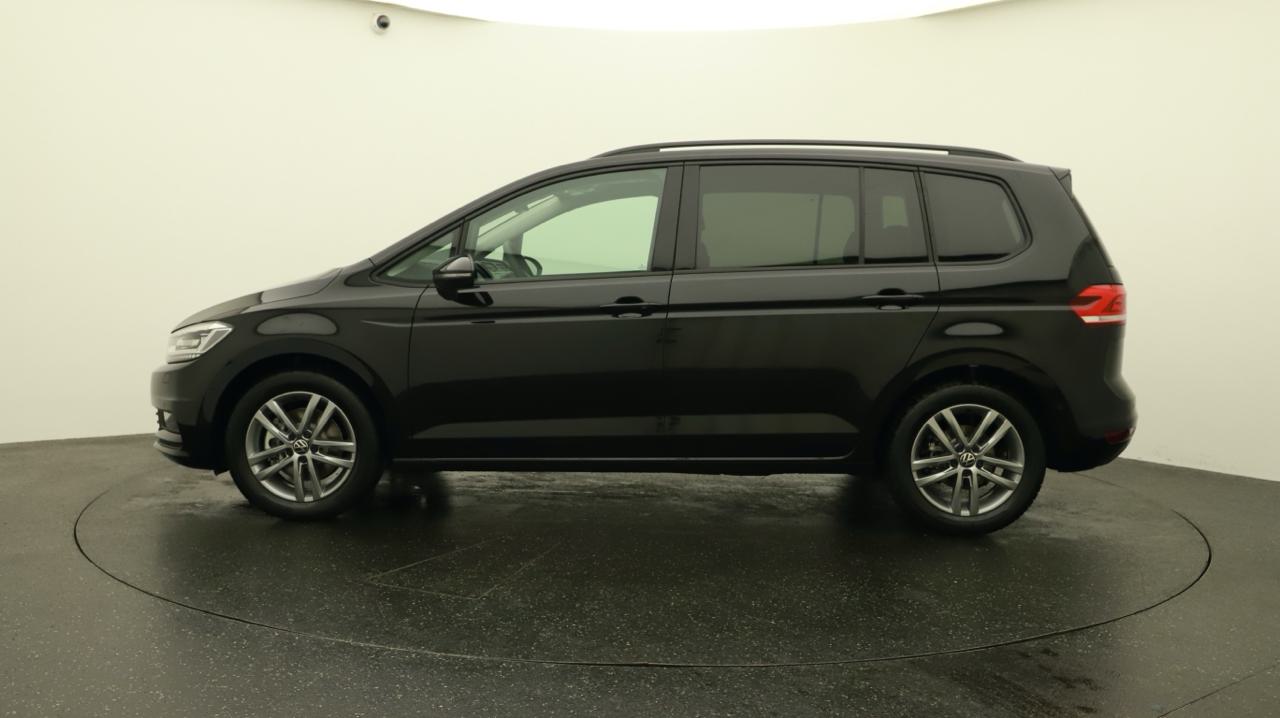 VW Touran 1.5 TSI EVO Limited-showroom-element-1