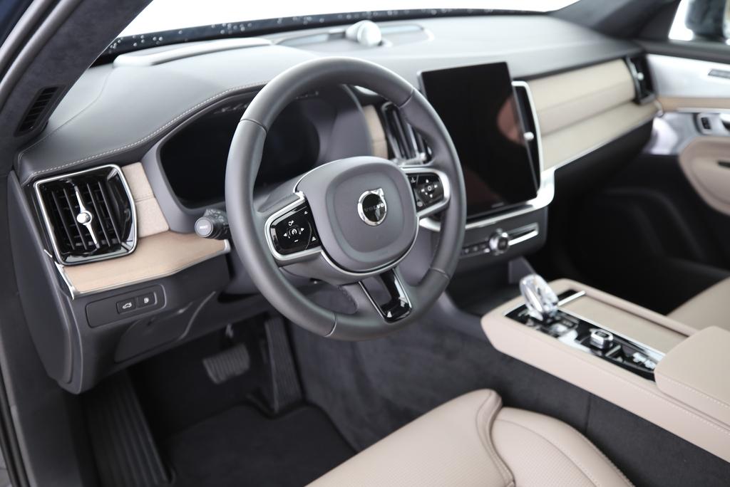 VOLVO XC90 2.0 T8 TE Ultra Dark eAWD-image-9