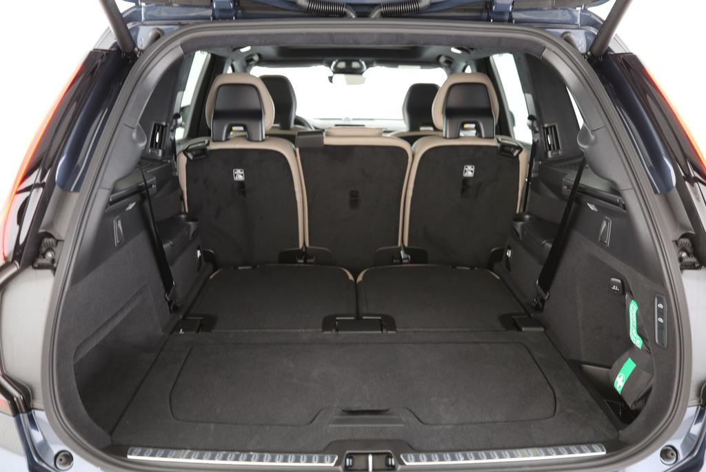 VOLVO XC90 2.0 T8 TE Ultra Dark eAWD-image-14