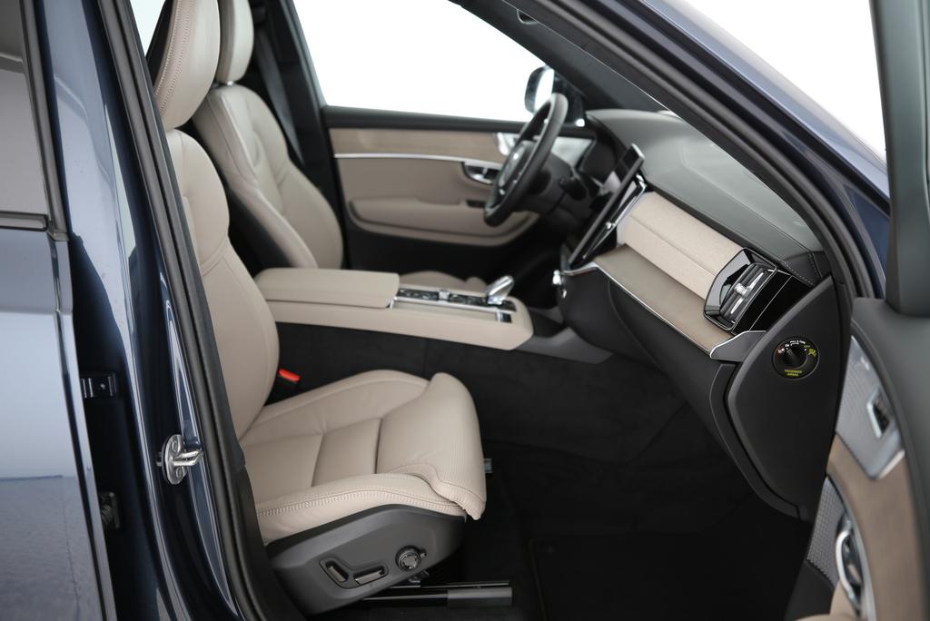 VOLVO XC90 2.0 T8 TE Ultra Dark eAWD-image-6