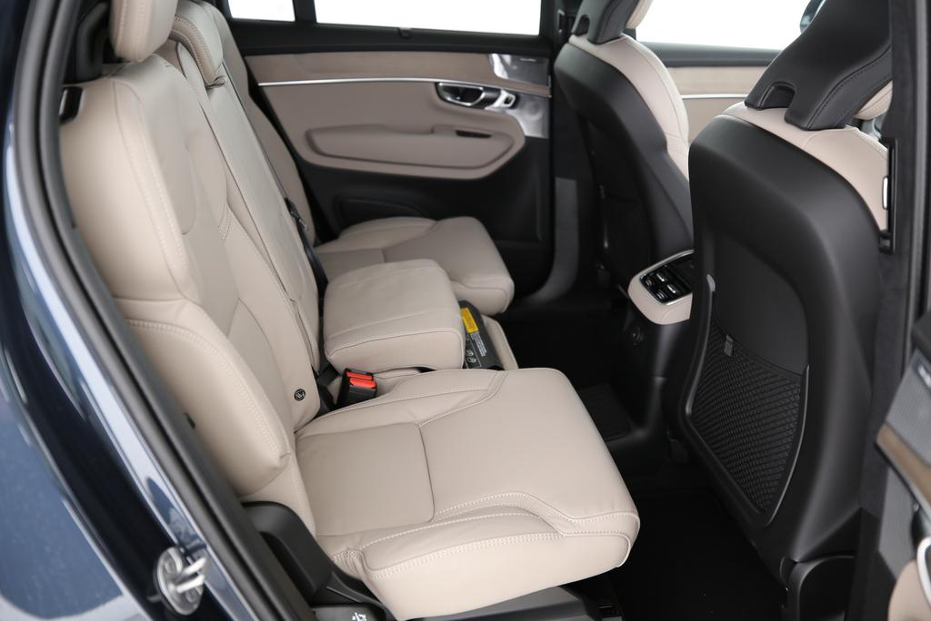 VOLVO XC90 2.0 T8 TE Ultra Dark eAWD-image-8