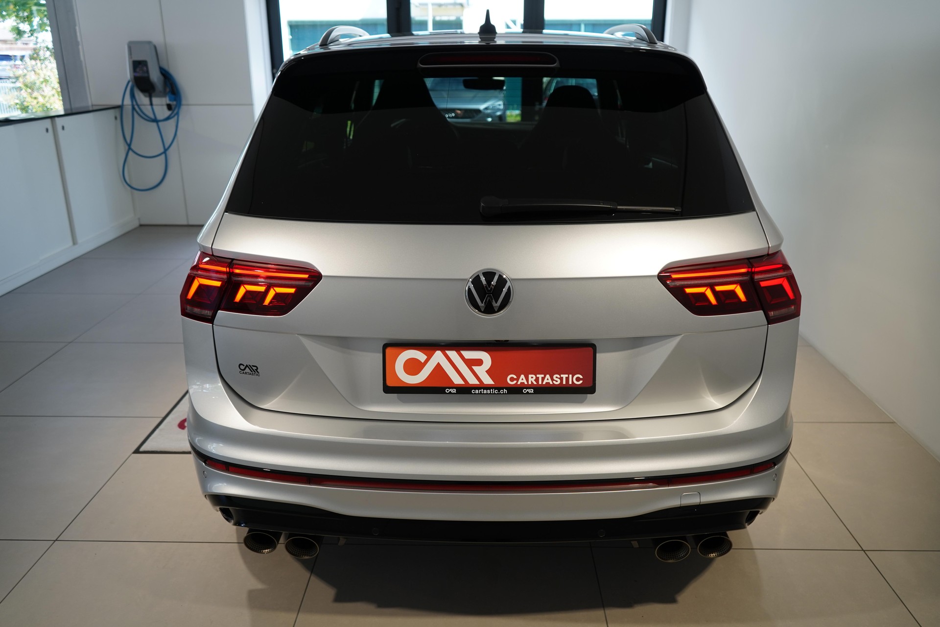 VW Tiguan 2.0 TSI R DSG-image-3