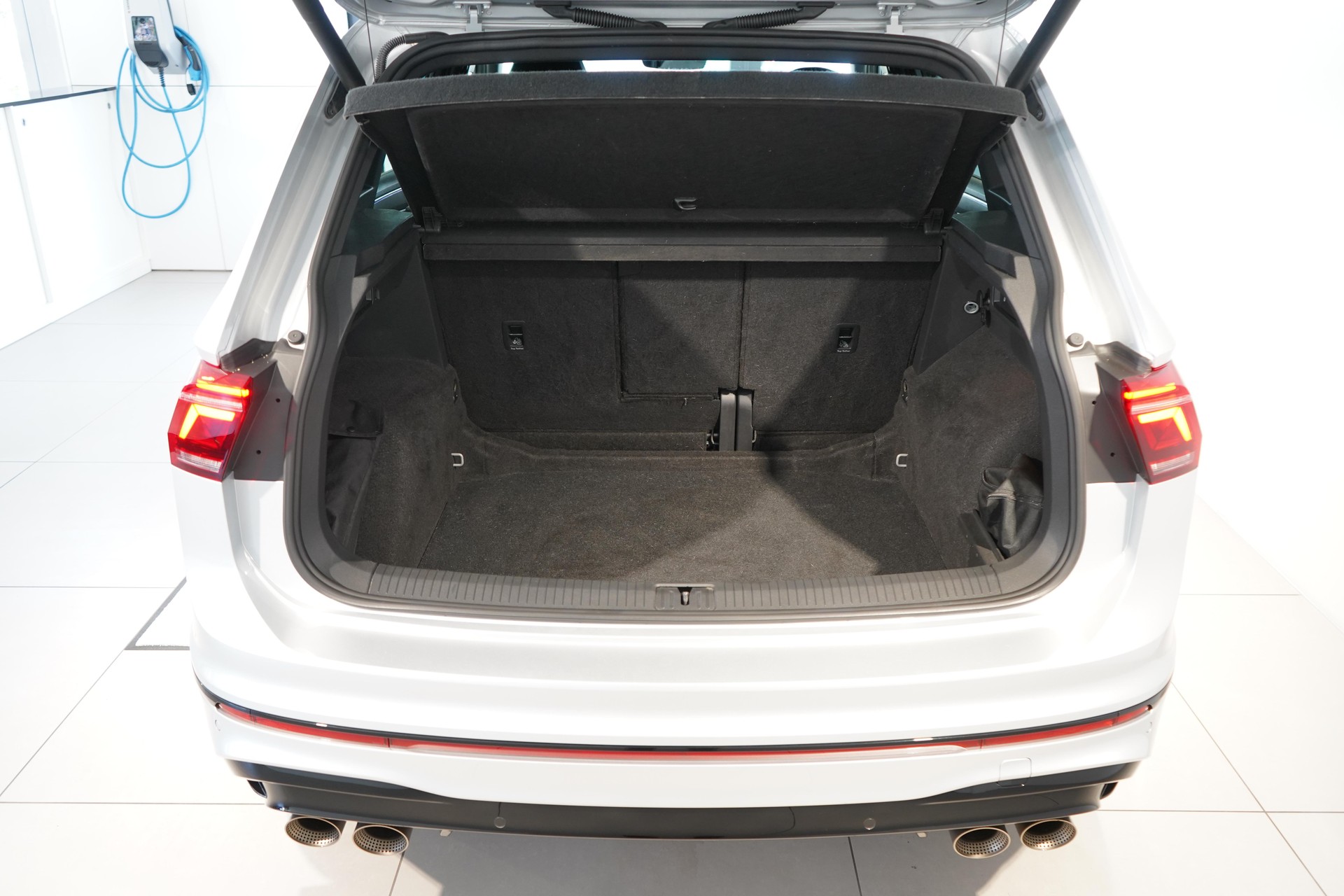 VW Tiguan 2.0 TSI R DSG-image-4