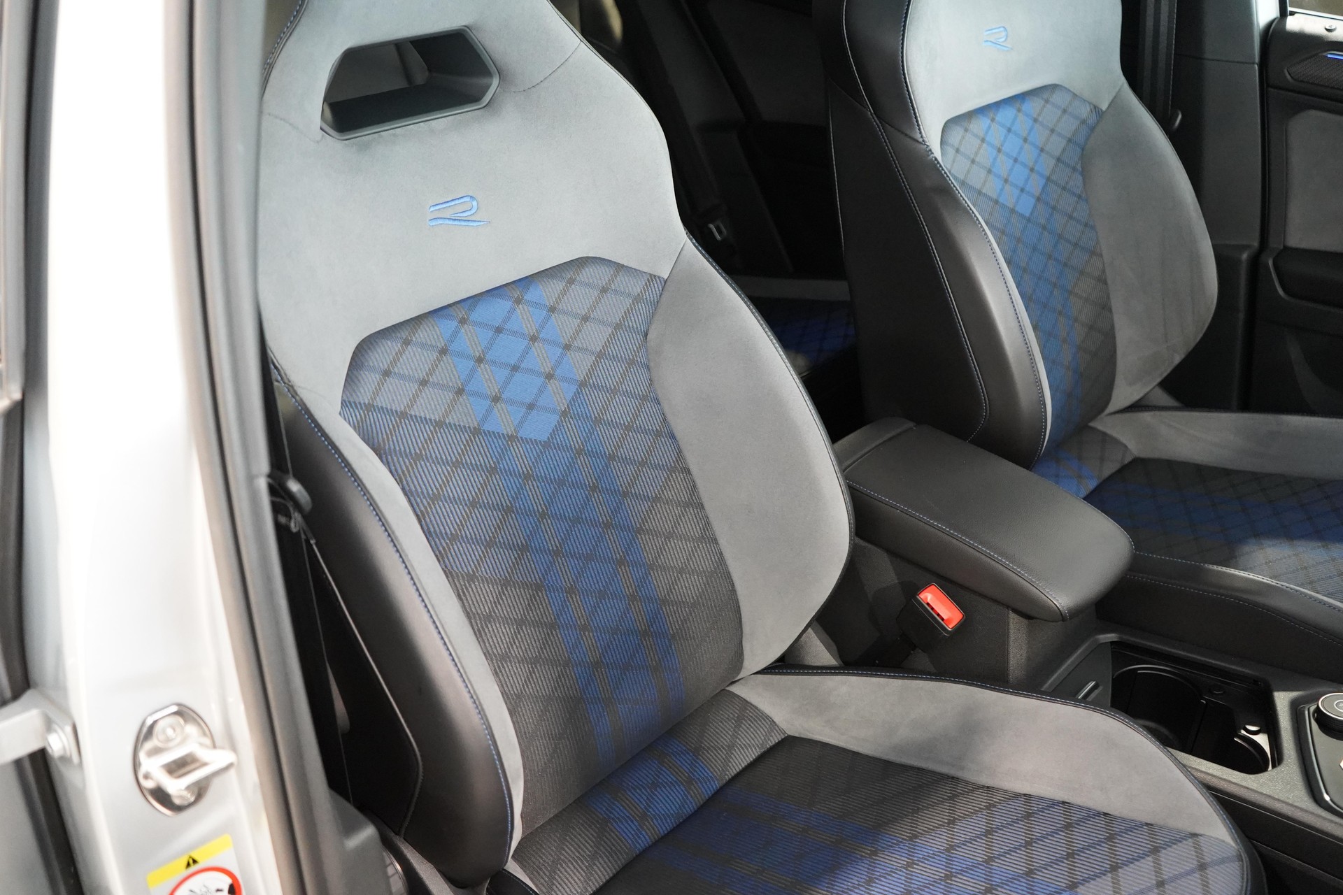 VW Tiguan 2.0 TSI R DSG-image-6