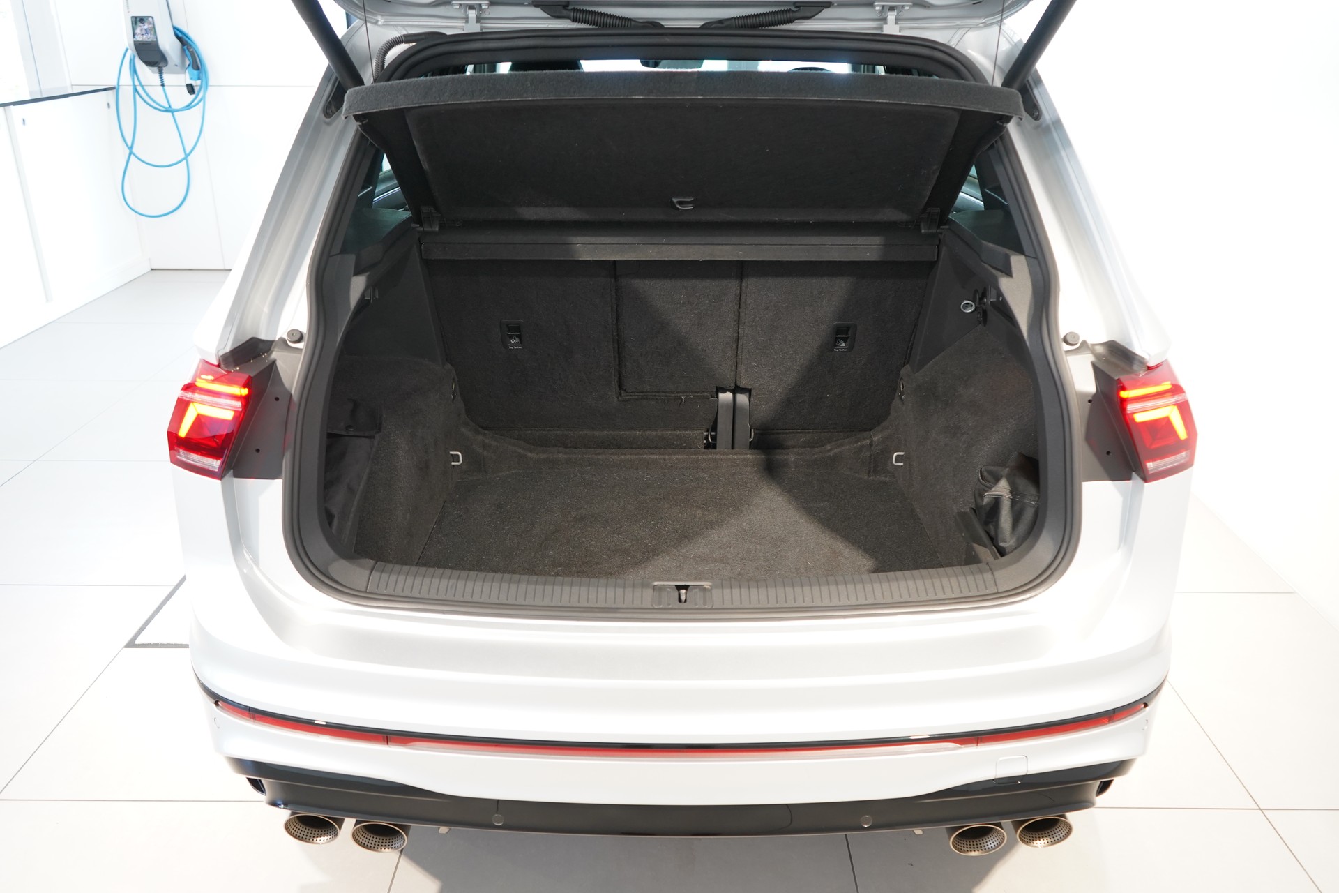 VW Tiguan 2.0 TSI R DSG-image-3