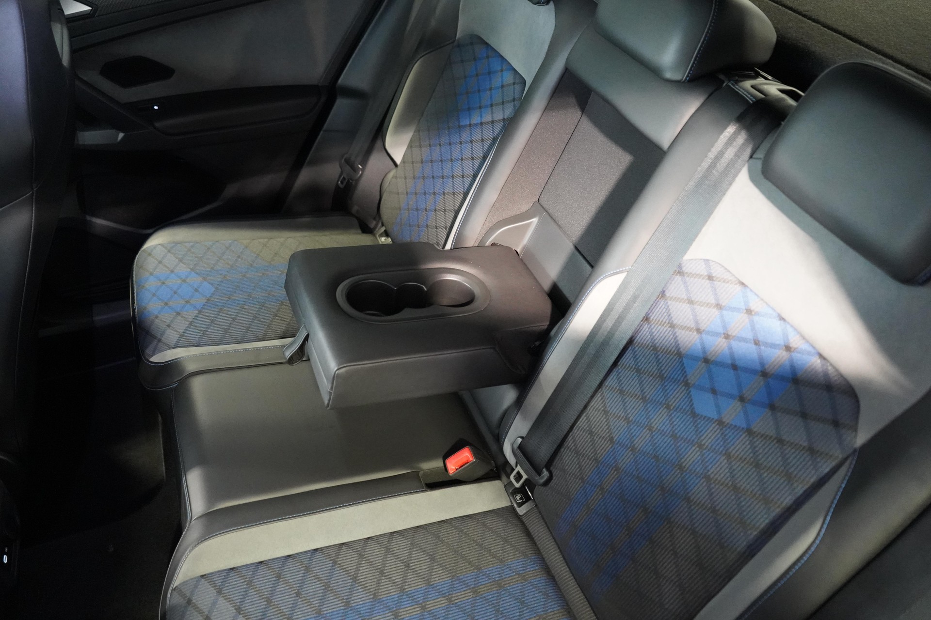 VW Tiguan 2.0 TSI R DSG-image-15