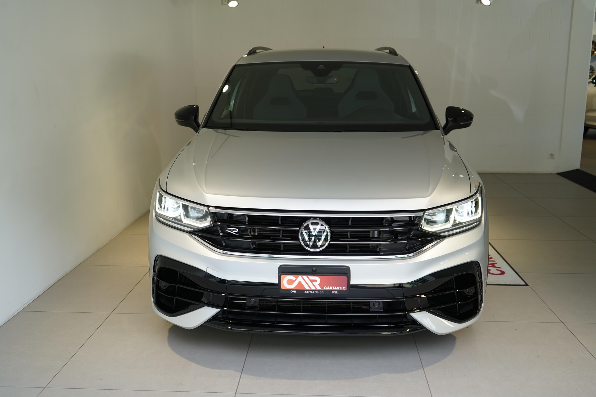 VW Tiguan 2.0 TSI R DSG-image-1