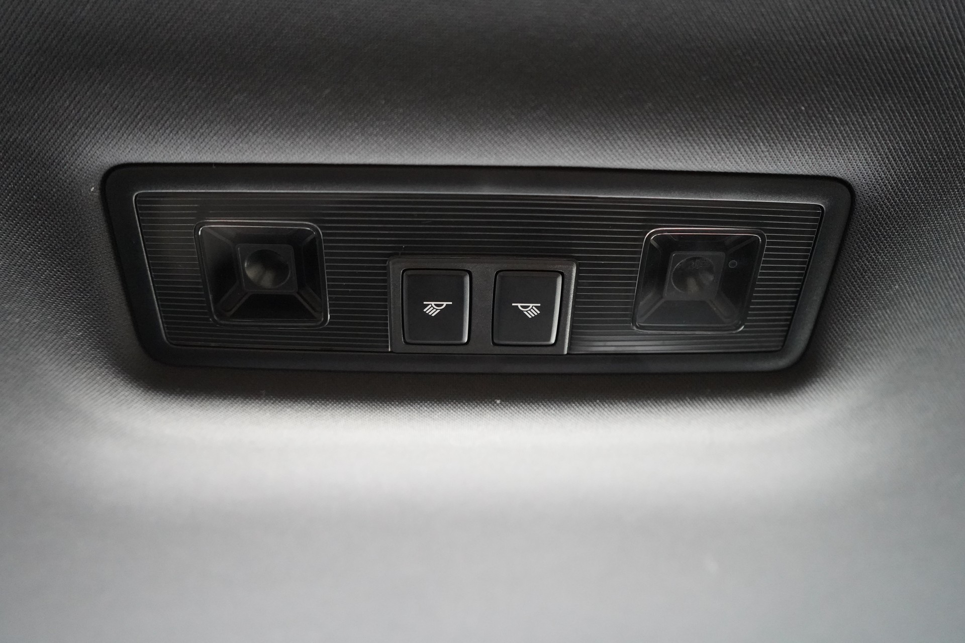 VW Tiguan 2.0 TSI R DSG-image-15