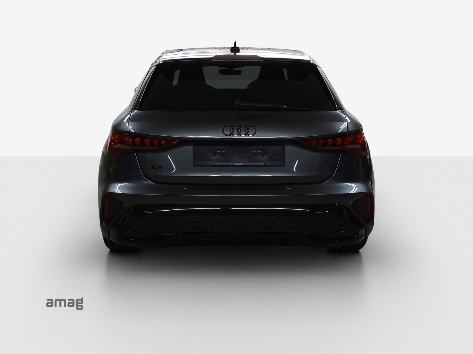 AUDI A3 Sportback TFSI 110 kW S line S tronic-image-3