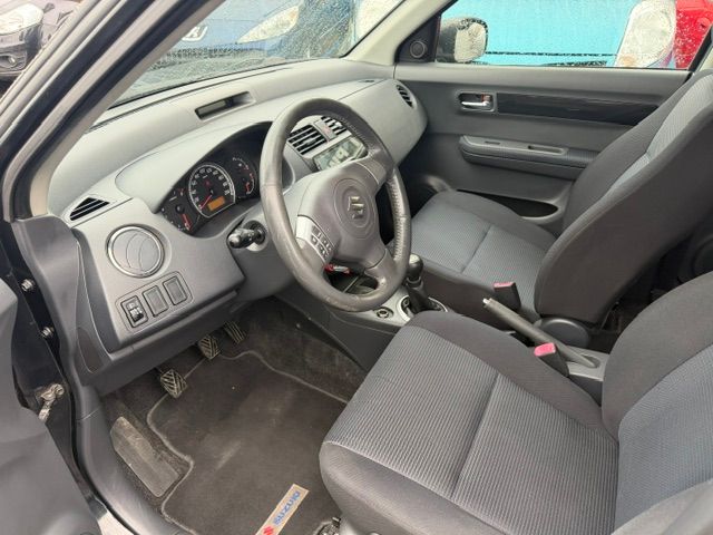 SUZUKI Swift 1.3i 16V GL Top 4x4-image-7