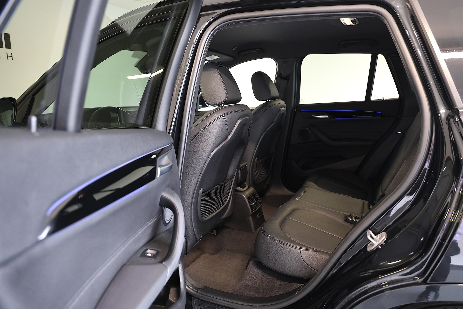 BMW X1 xDrive 25d M Sport Steptronic-image-18