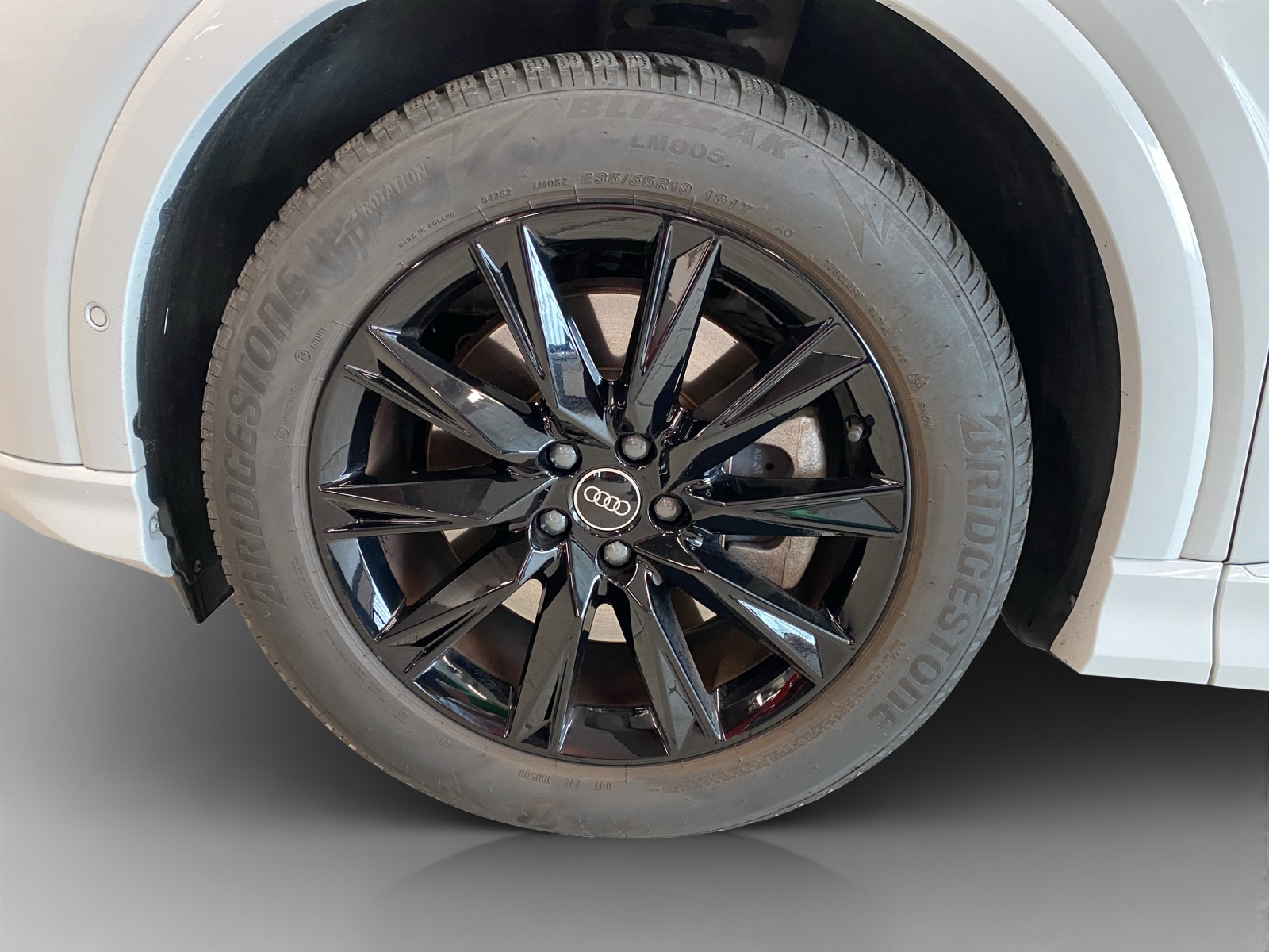 AUDI Q4 e-tron 50 quattro-image-16
