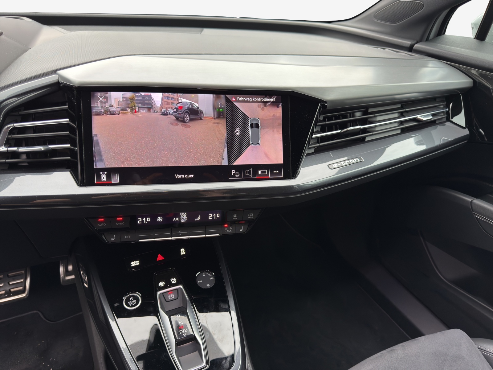 AUDI Q4 e-tron 50 quattro-image-10