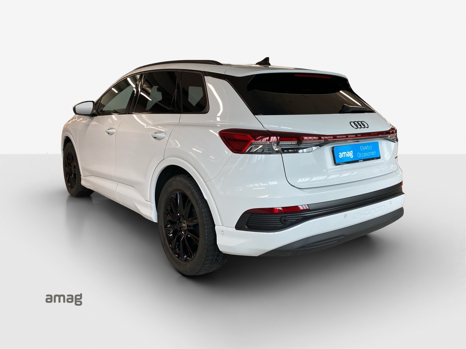 AUDI Q4 e-tron 50 quattro-image-2