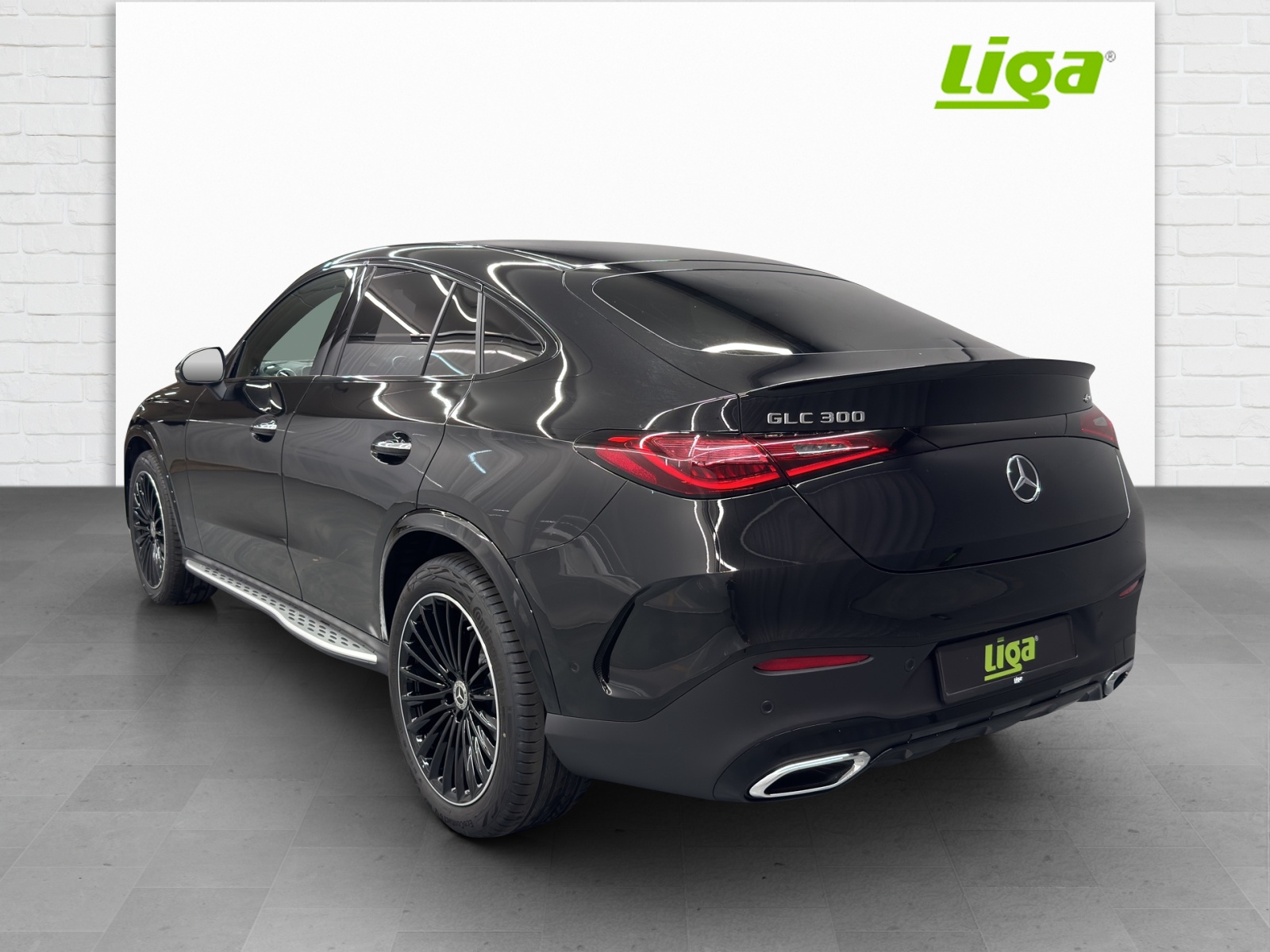 MERCEDES-BENZ GLC 300 AMG Line 4Matic Coupé-showroom-element-3