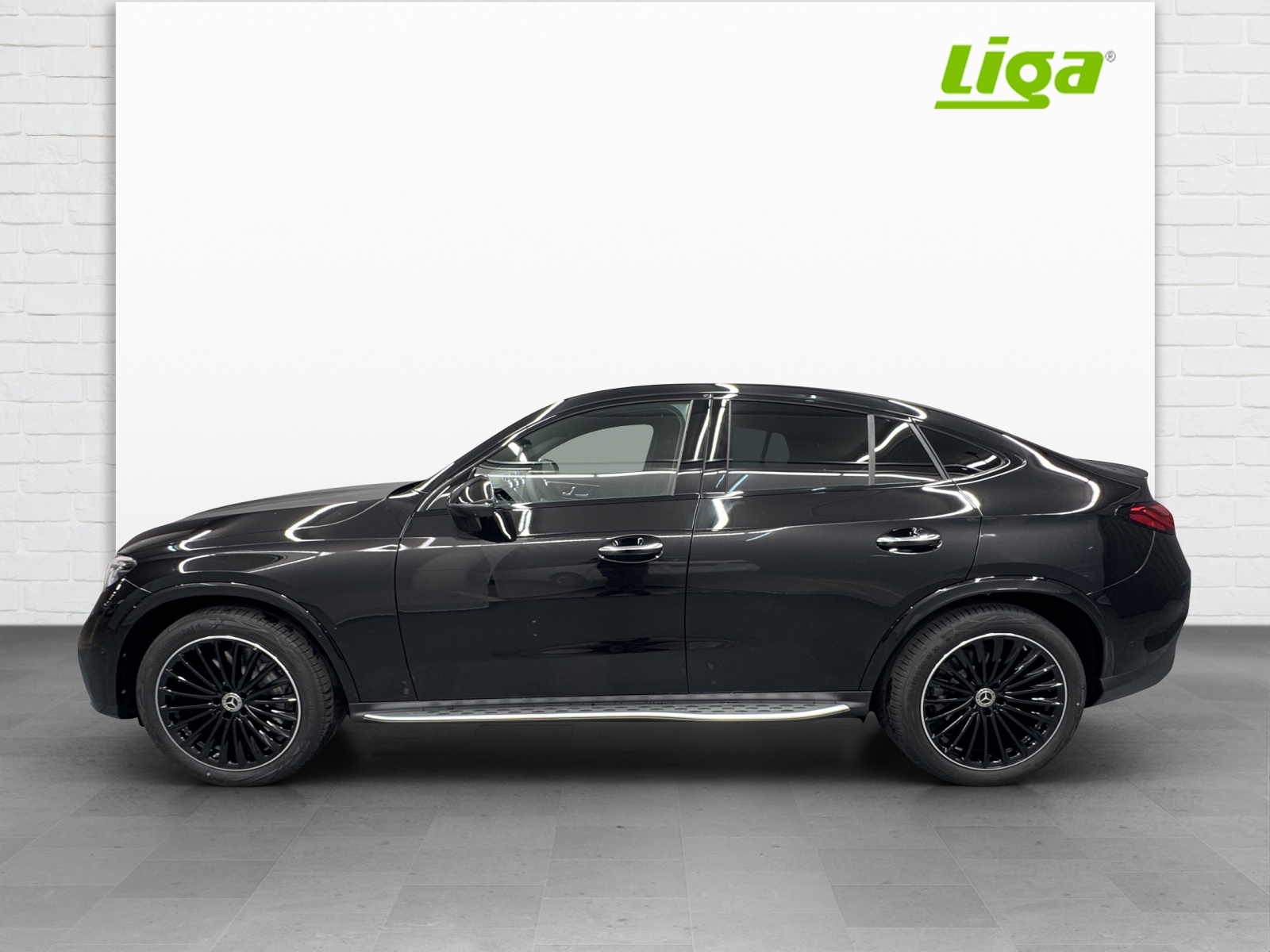MERCEDES-BENZ GLC 300 AMG Line 4Matic Coupé-showroom-element-2