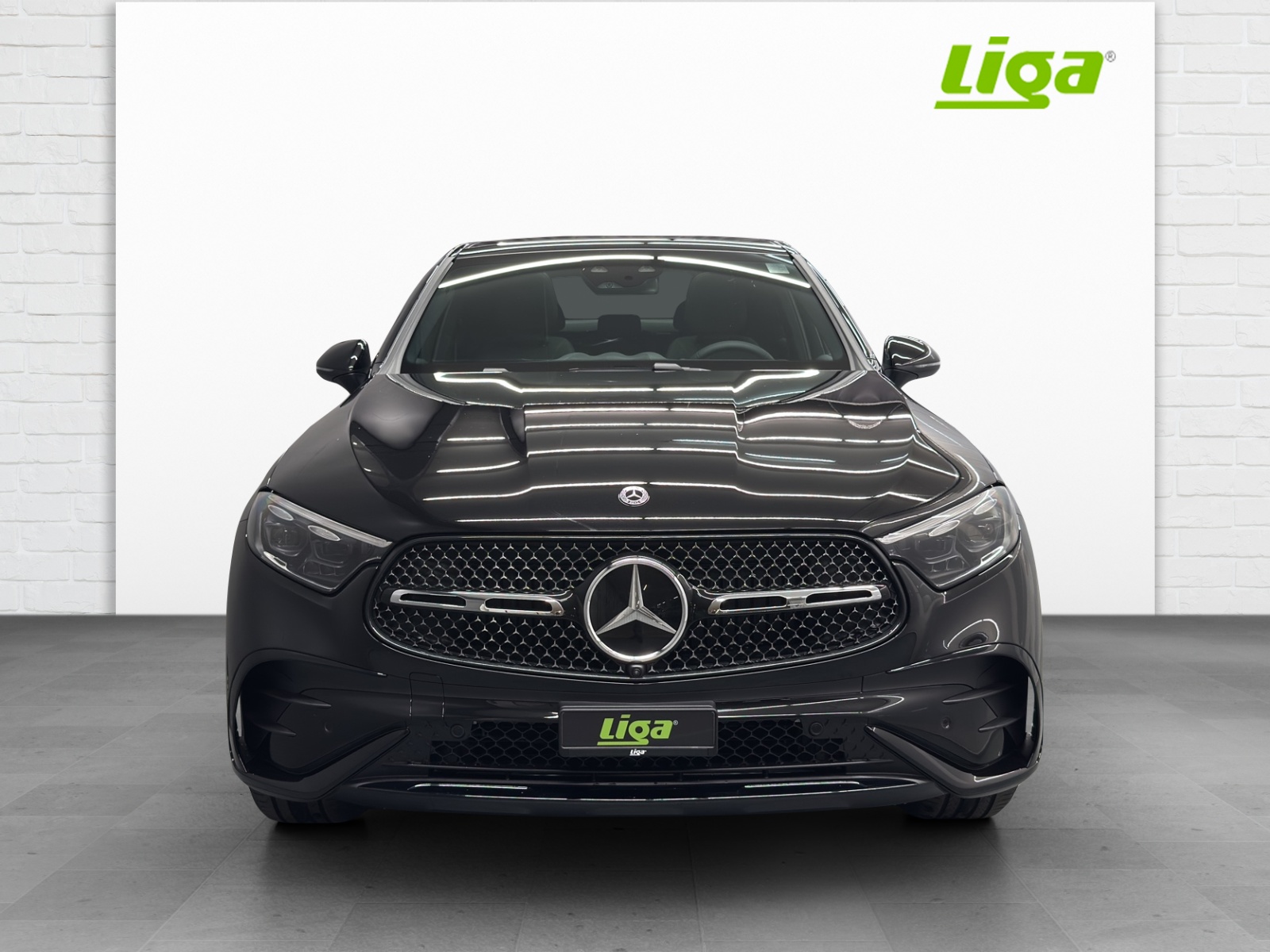 MERCEDES-BENZ GLC 300 AMG Line 4Matic Coupé-showroom-element-1