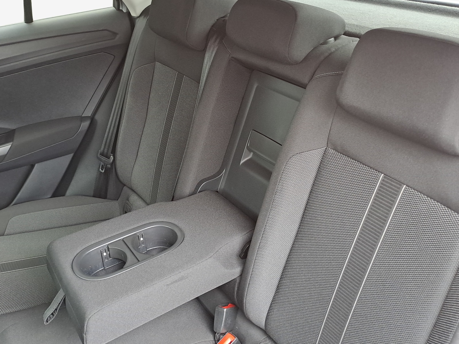 VW T-Roc 1.5 TSI EVO Life DSG-image-11