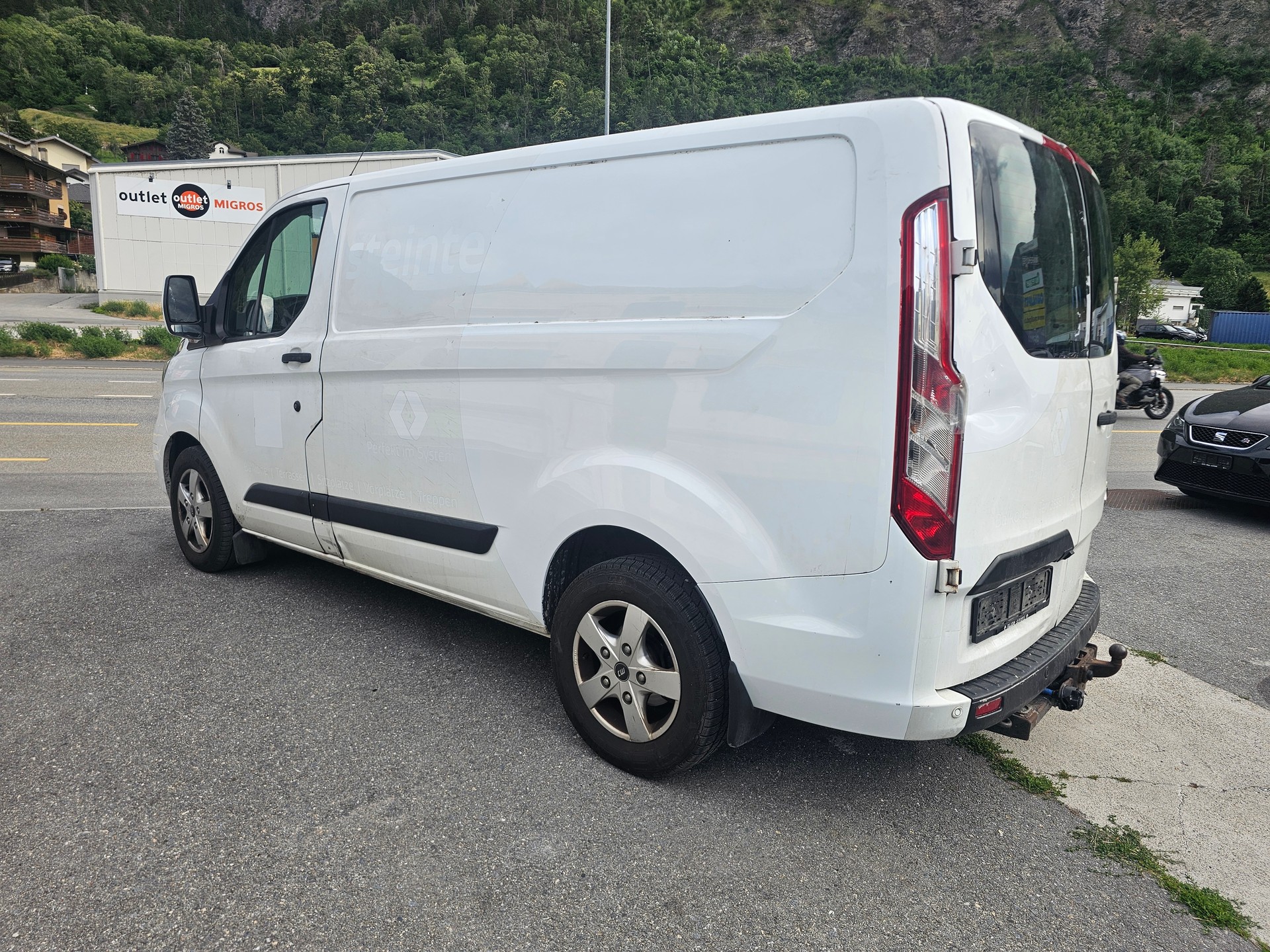 FORD Transit Custom Van 300 L1H1 Limited-image-5