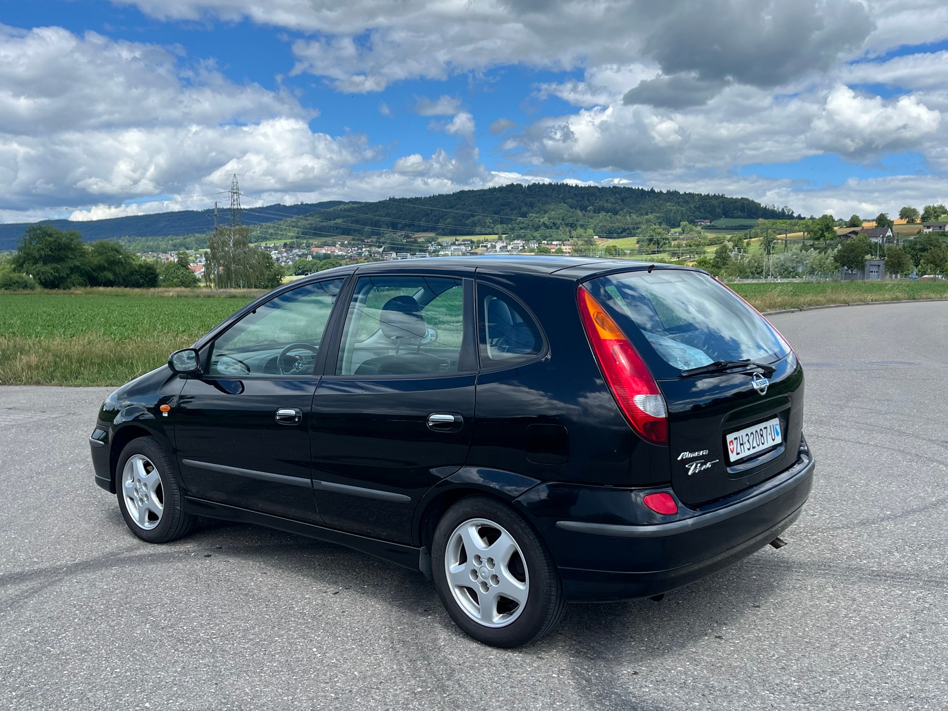 NISSAN Almera Tino 2.0 16V Luxury-image-6