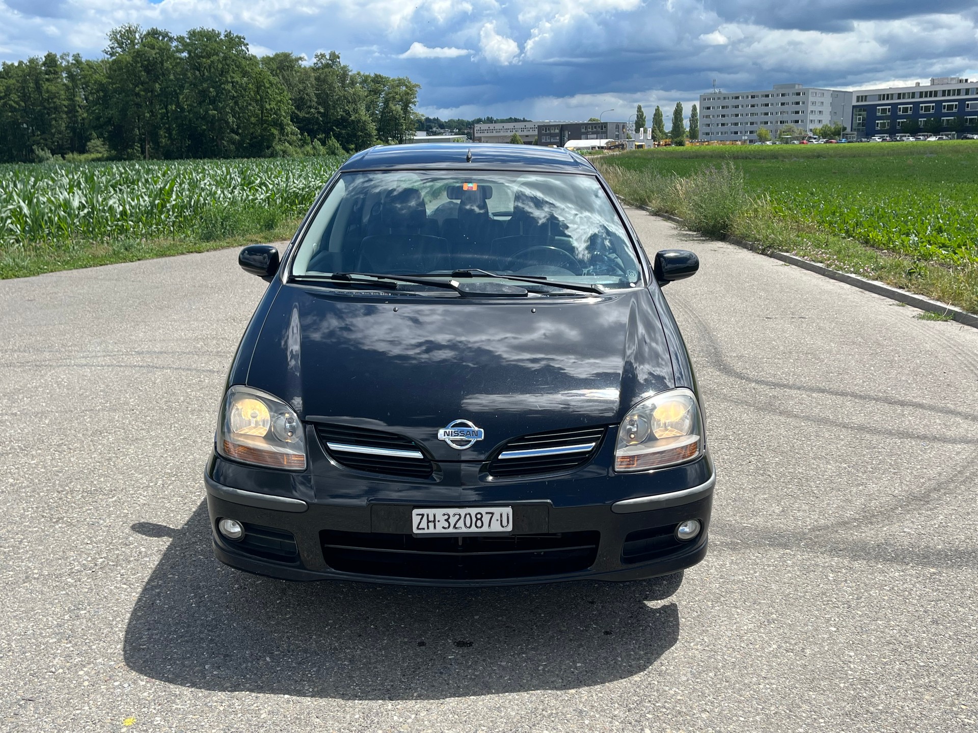 NISSAN Almera Tino 2.0 16V Luxury-image-4