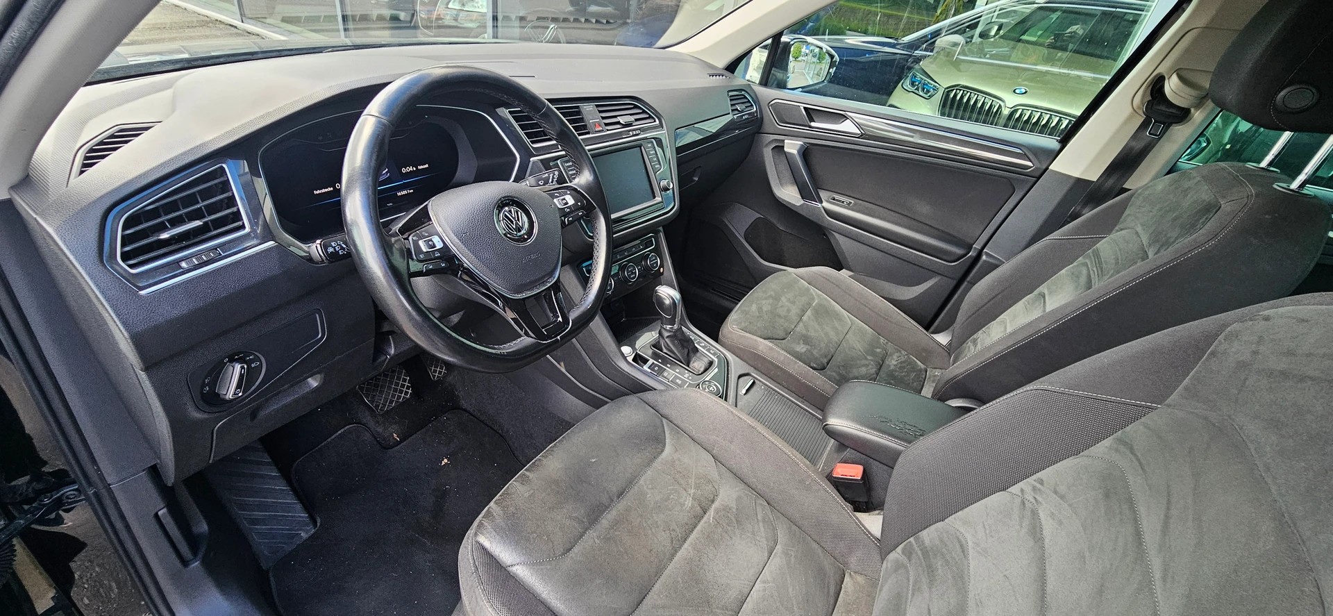 VW Tiguan 2.0 TDI SCR Highline 4Motion DSG-image-6