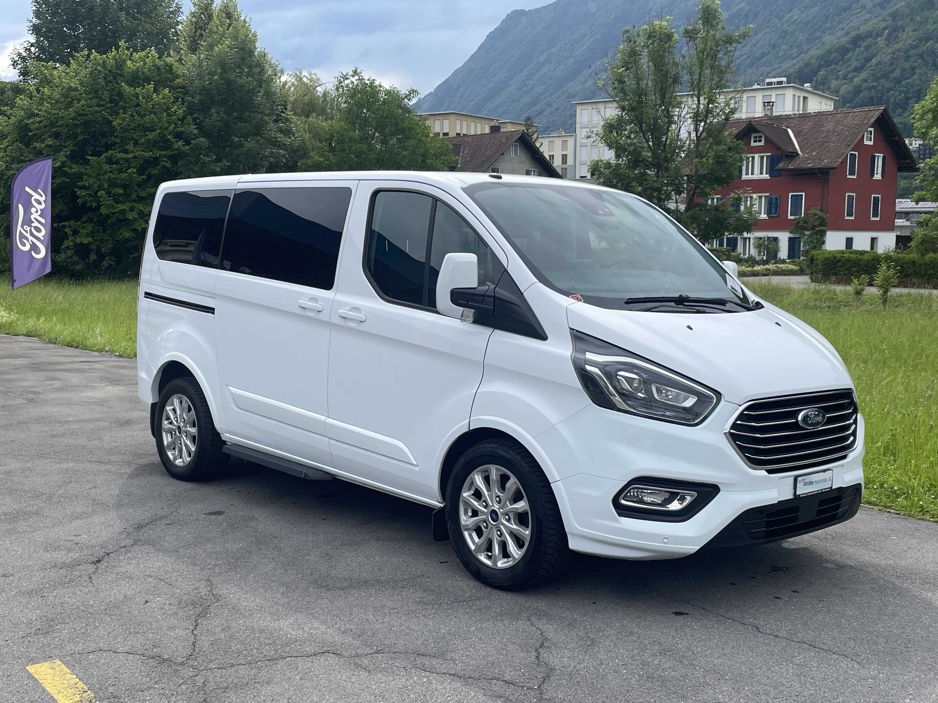 FORD Tourneo Custom Bus 310 L1 2.0 TDCi 170PS Titanium-image-7