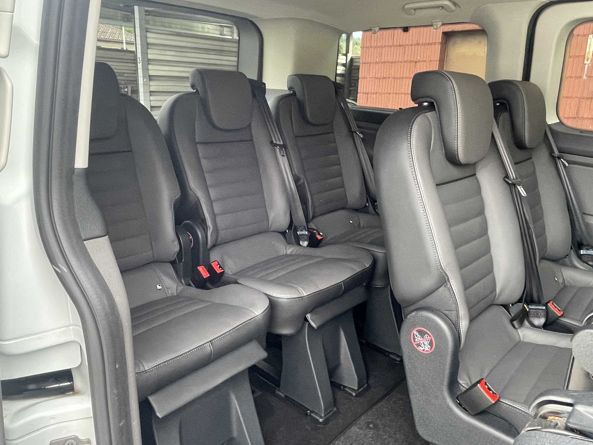 FORD Tourneo Custom Bus 310 L1 2.0 TDCi 170PS Titanium-image-15
