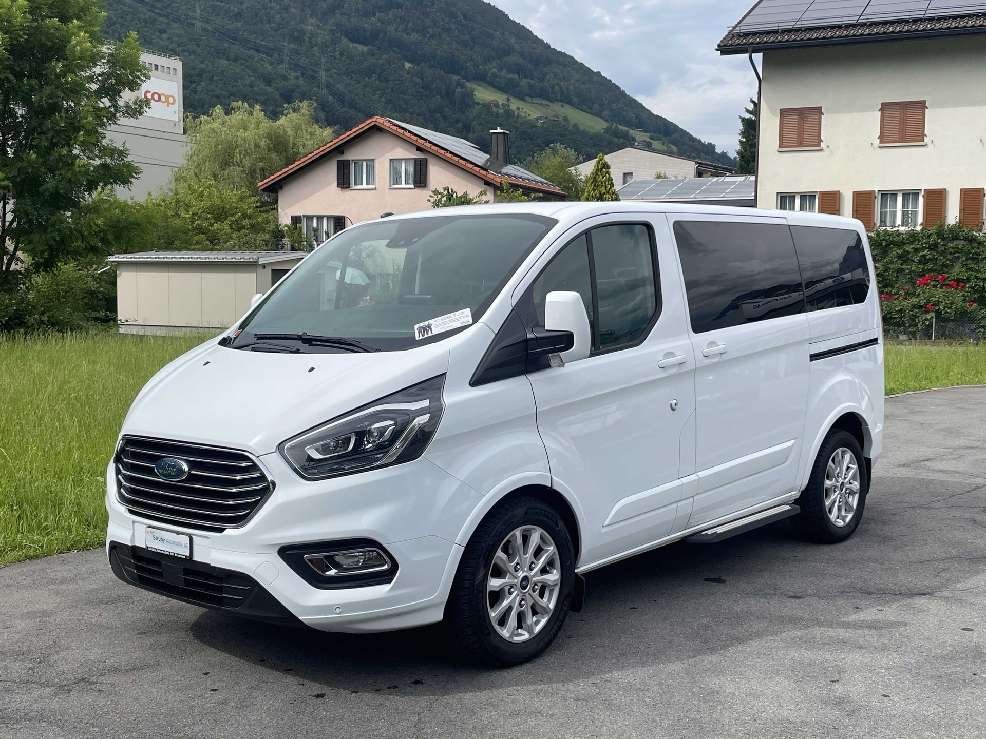 FORD Tourneo Custom Bus 310 L1 2.0 TDCi 170PS Titanium-image-0