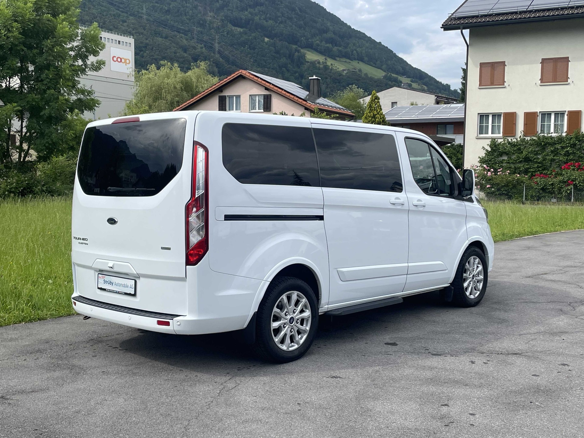 FORD Tourneo Custom Bus 310 L1 2.0 TDCi 170PS Titanium-image-5