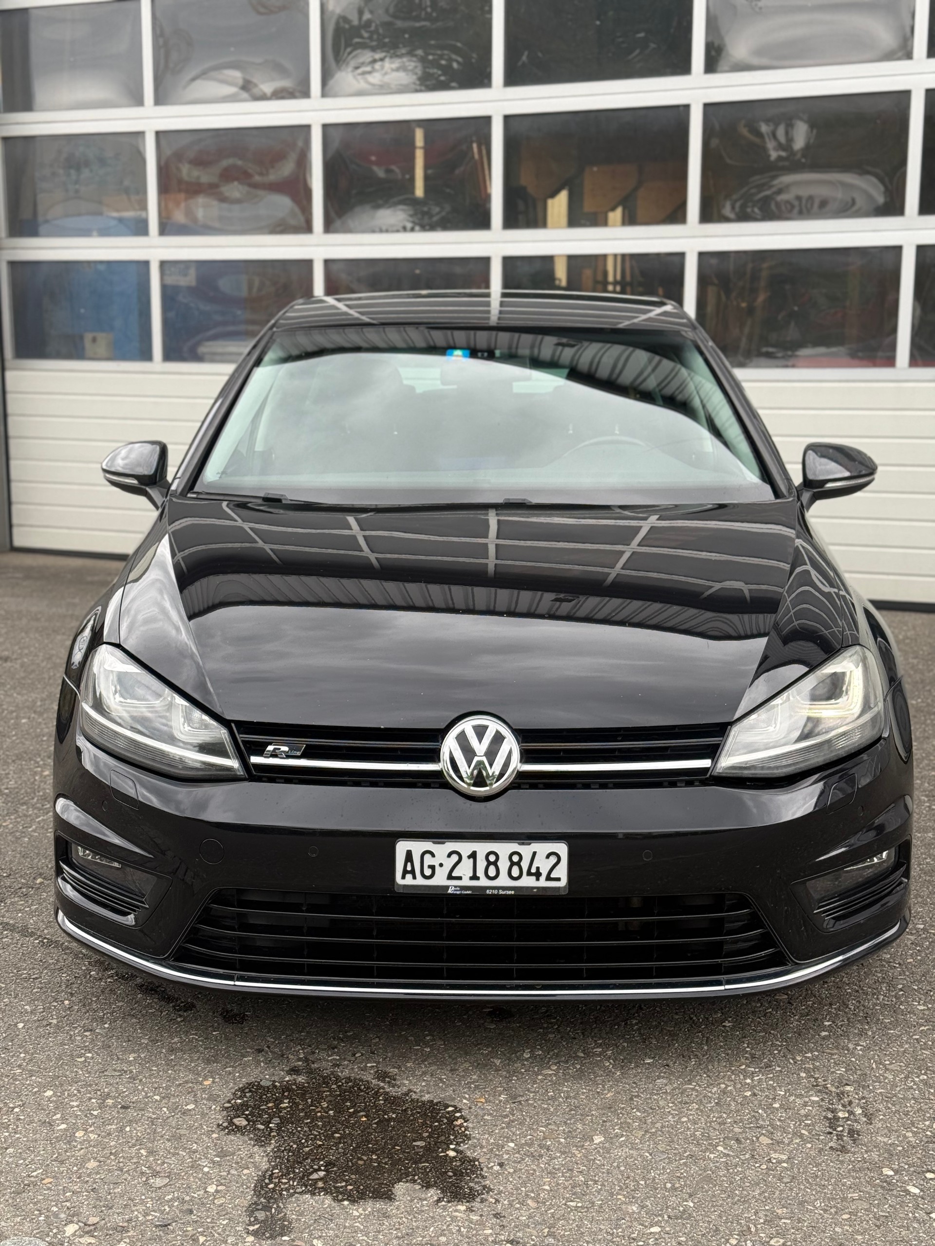 VW Golf 1.6 TDI R-Line Design DSG-image-1