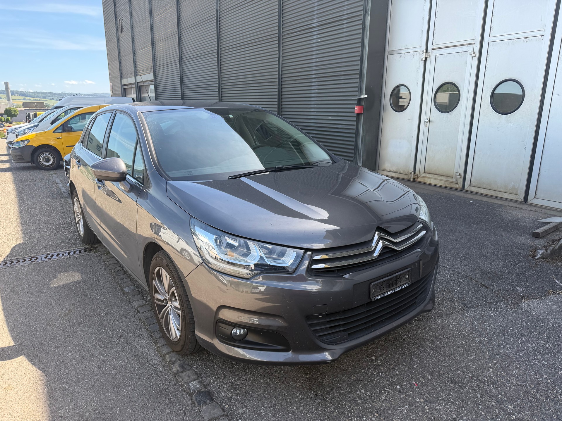 CITROEN C4 1.2 Pure Tech Feel ** Klimaanlage ** 06x Airbag ** B6b ** Letzte MFK 11.12.2024-image-5