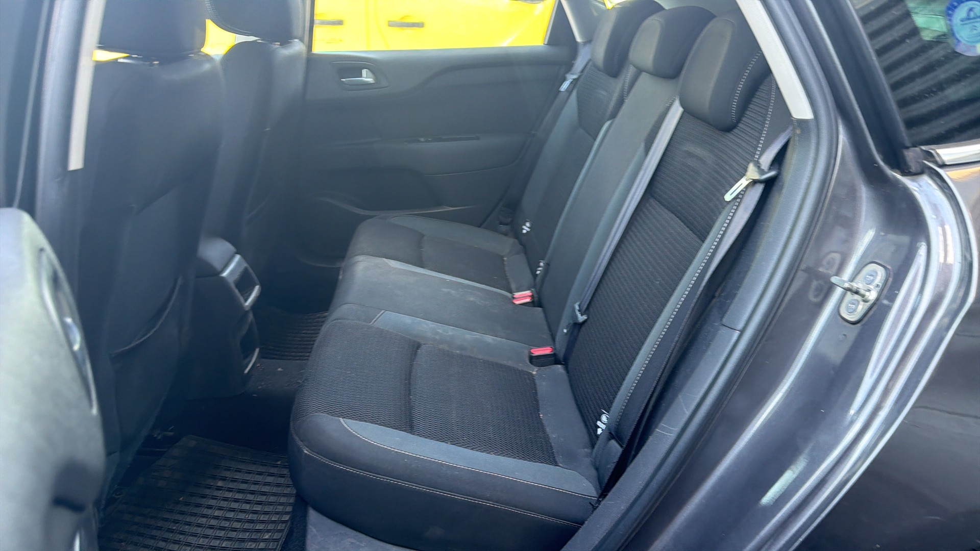 CITROEN C4 1.2 Pure Tech Feel ** Klimaanlage ** 06x Airbag ** B6b ** Letzte MFK 11.12.2024-image-2
