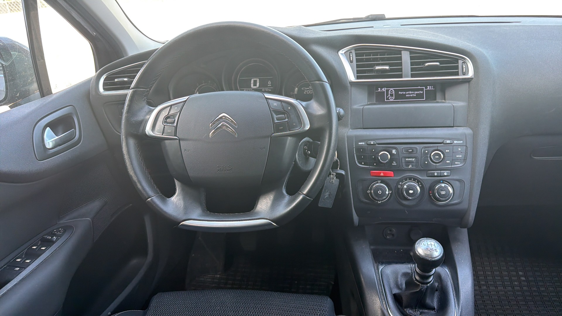 CITROEN C4 1.2 Pure Tech Feel ** Klimaanlage ** 06x Airbag ** B6b ** Letzte MFK 11.12.2024-image-3