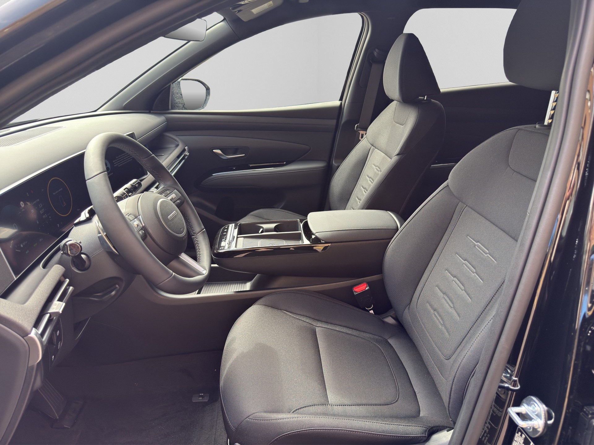 HYUNDAI Tucson 1.6 TGDI HEV Origo Black Line 4WD-image-8