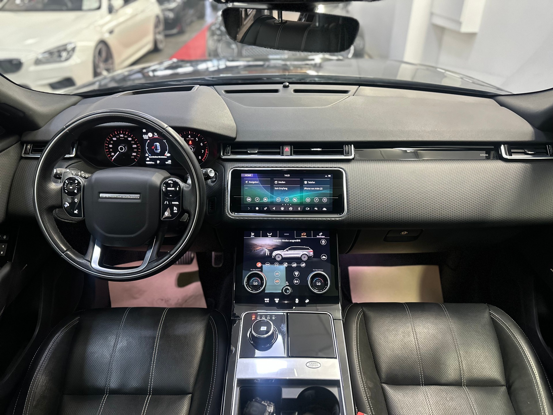 LAND ROVER Range Rover Velar P 300 SE Automatic-image-8