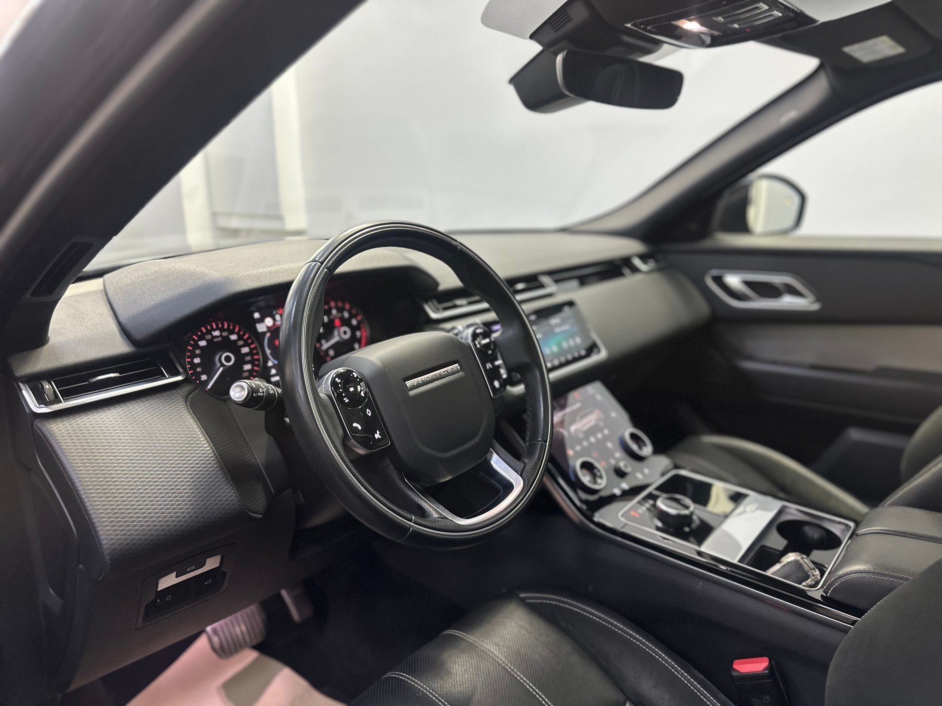LAND ROVER Range Rover Velar P 300 SE Automatic-image-14