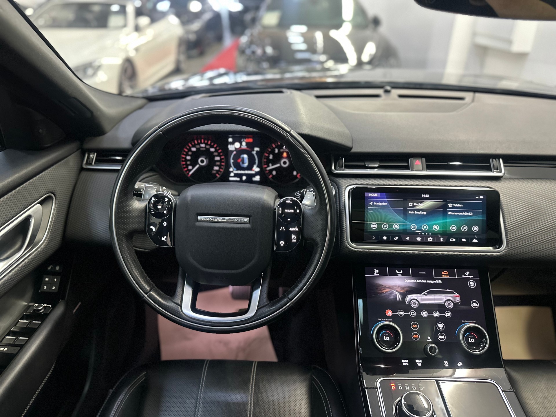 LAND ROVER Range Rover Velar P 300 SE Automatic-image-9