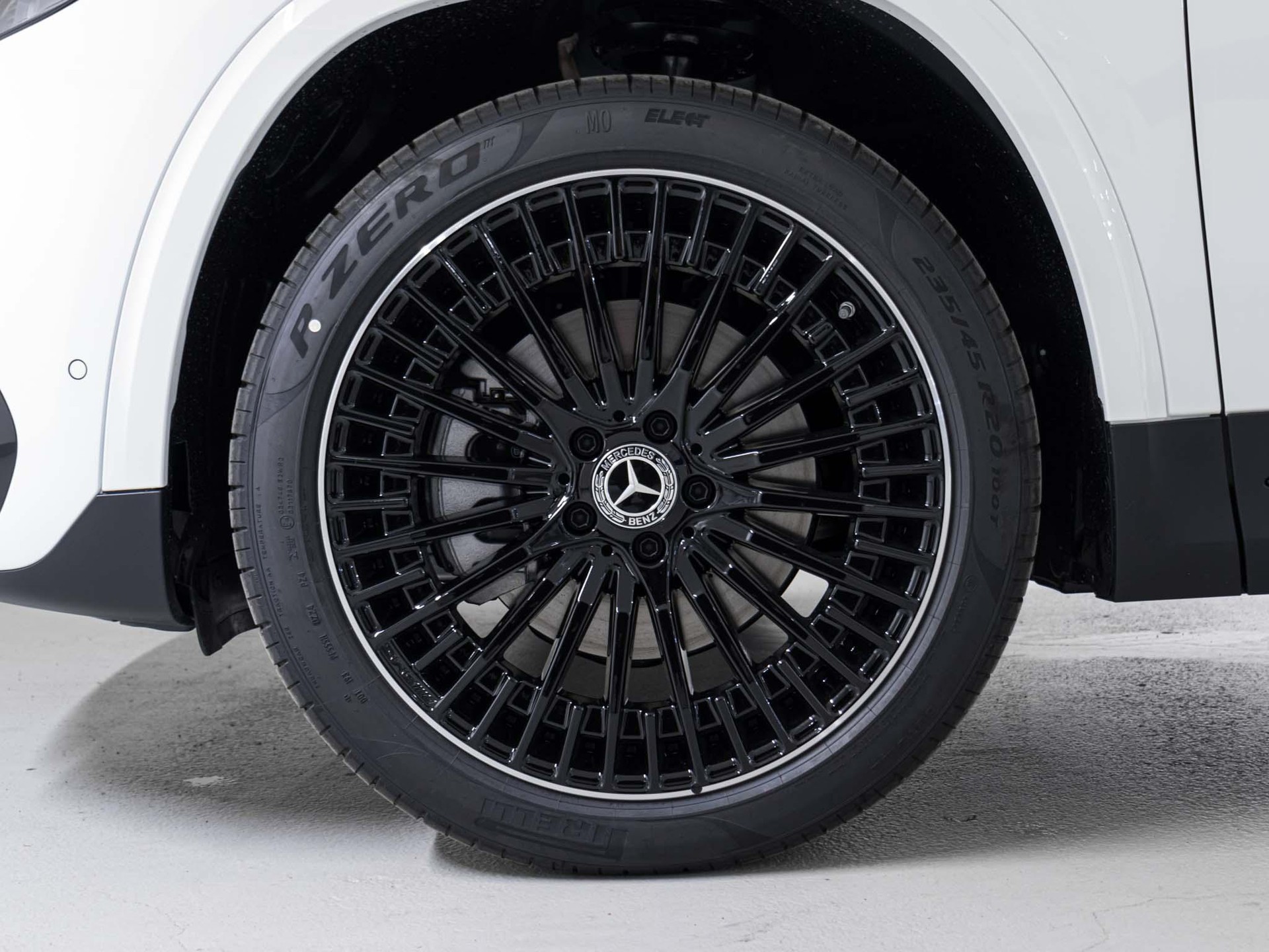 MERCEDES-BENZ EQA 350 4MATIC-image-13