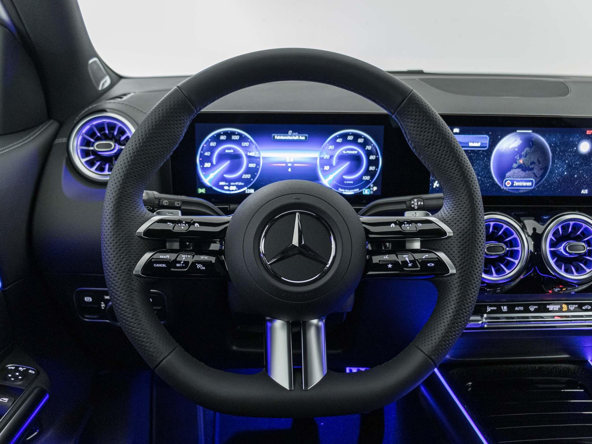 MERCEDES-BENZ EQA 350 4MATIC-image-9