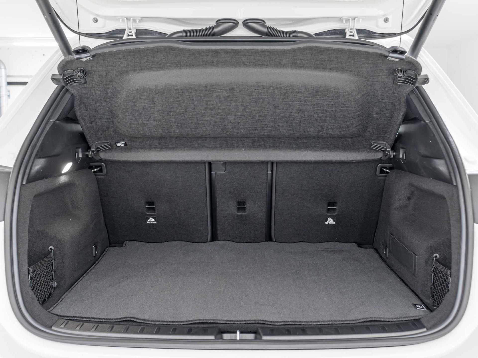 MERCEDES-BENZ EQA 350 4MATIC-image-12